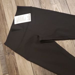 Lululemon Wonder Under Hr right size 8